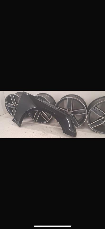 Audi RS5 Armaturenbrett Dashboard schwarz mit Head-Up Display