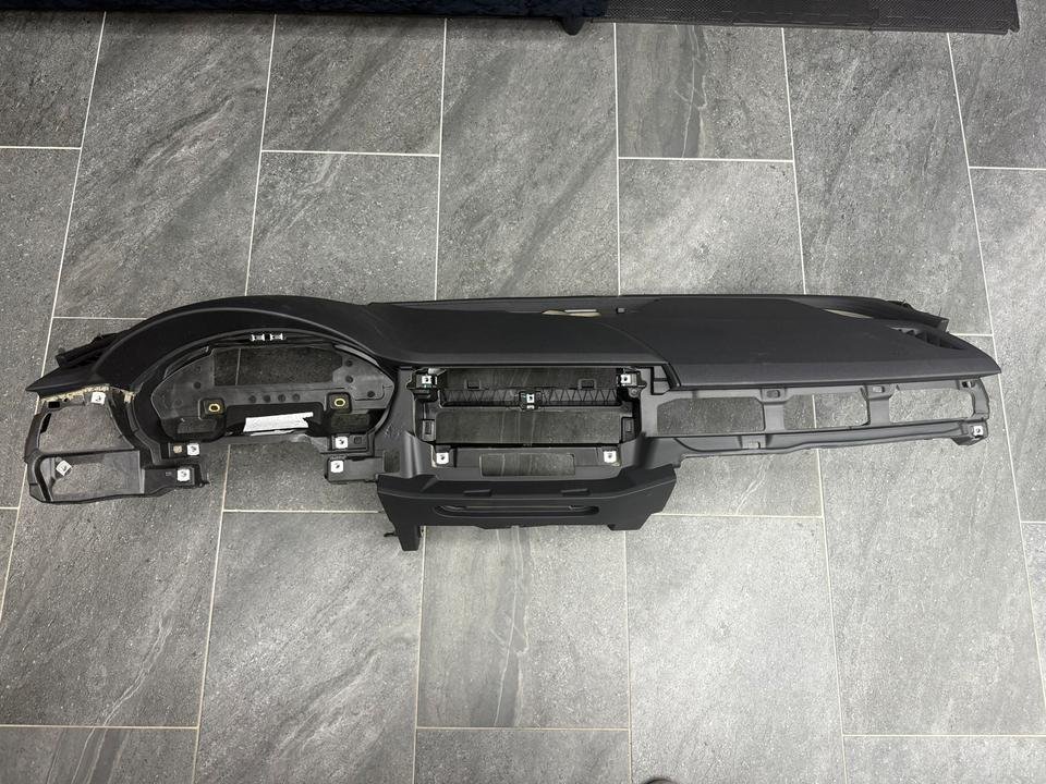 Audi RS5 Armaturenbrett Dashboard schwarz mit Head-Up Display