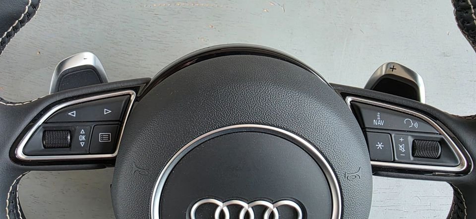 Audi RS5 Lenkrad unten Abgeflacht S5 A5 RS3 RS4 RS6 TT RS A4 Q5