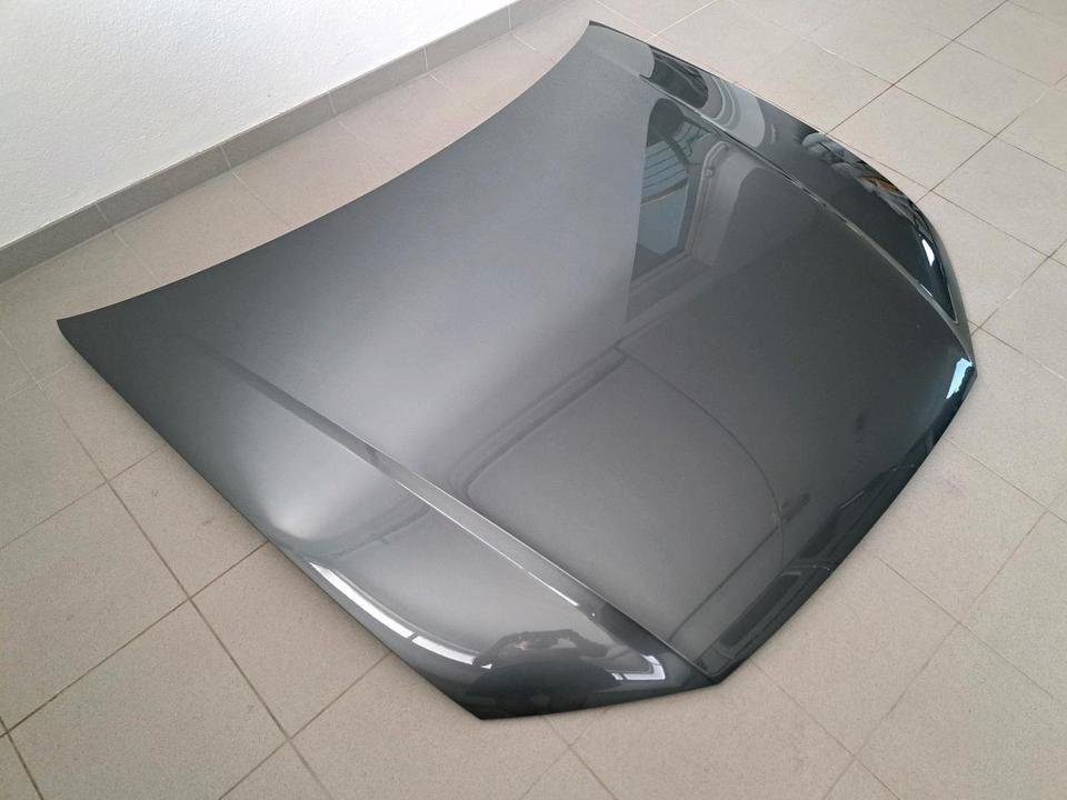 Audi RSQ8 RS-Q8 Q8 Motorhaube Hood Bonnet Haube Grau-Metallic