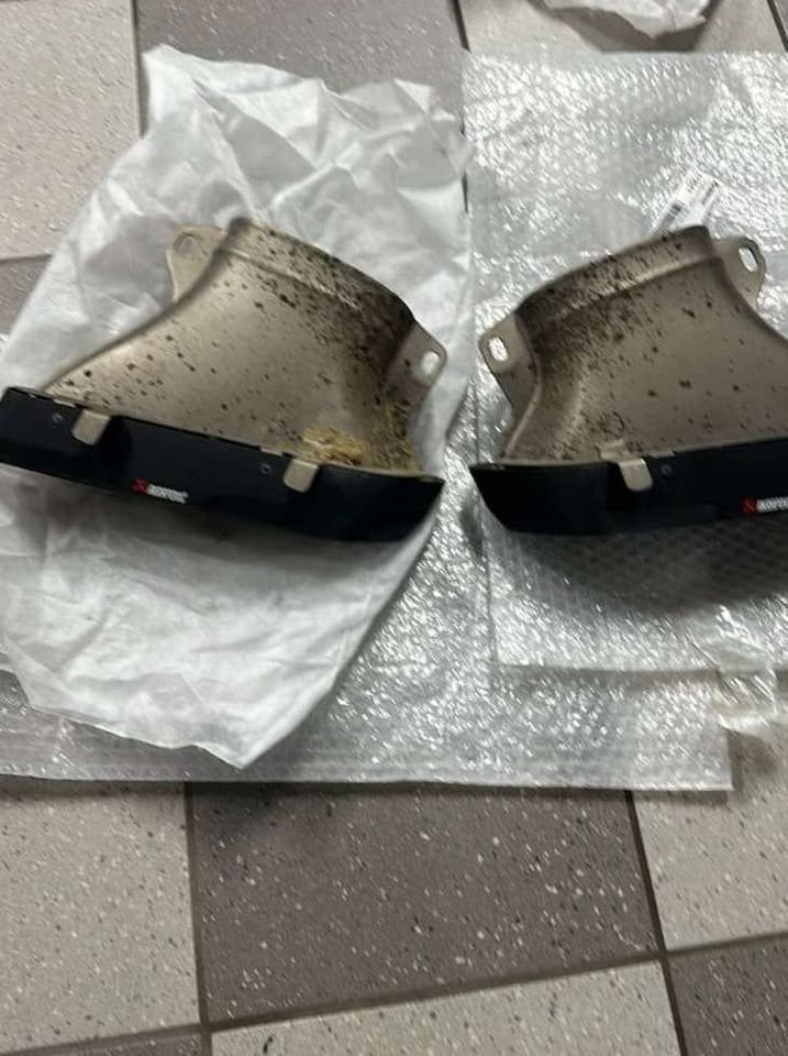 Auspuffanlage Abgasanlage Akrapovic Mercedes GLS63 X167 2019