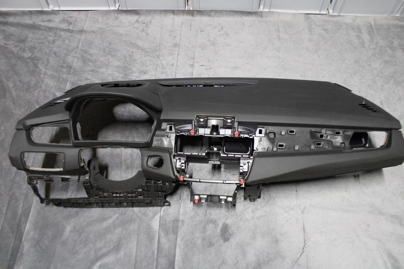 BMW 2 2er Active Tourer F45 F46 Dashboard Armaturenbrett