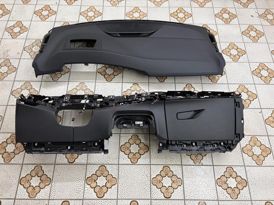 BMW 2er Active Tourer U06 Armaturenbrett Dashboard Armatur HUD