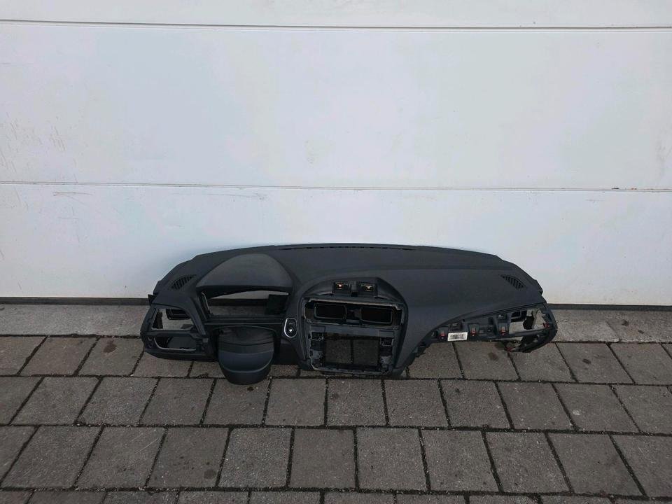 BMW F20 F21 Armaturenbrett Dashboard Navi 9231053