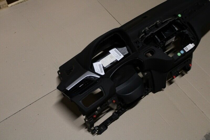 BMW X1 F48 Dashboard Instrumententafel HUD Armaturenbrett 9332740