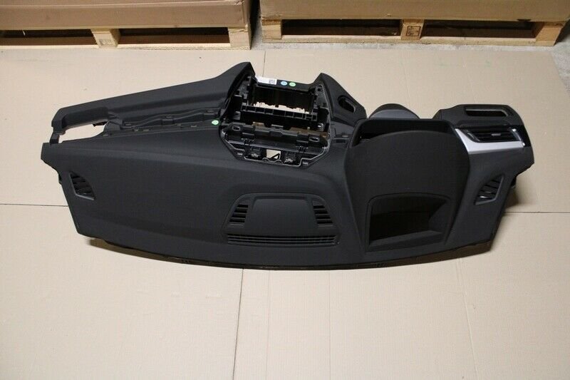 BMW X1 F48 Dashboard Instrumententafel HUD Armaturenbrett 9332740