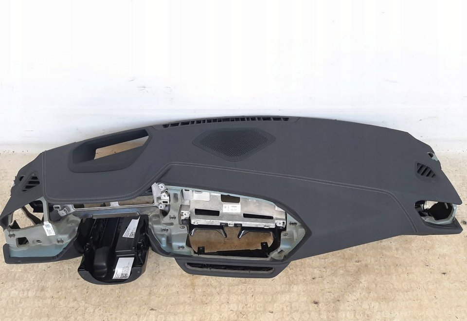 BMW Z4 G29 Armaturenbrett Dashboard HUD weisse Naht Top Zustand