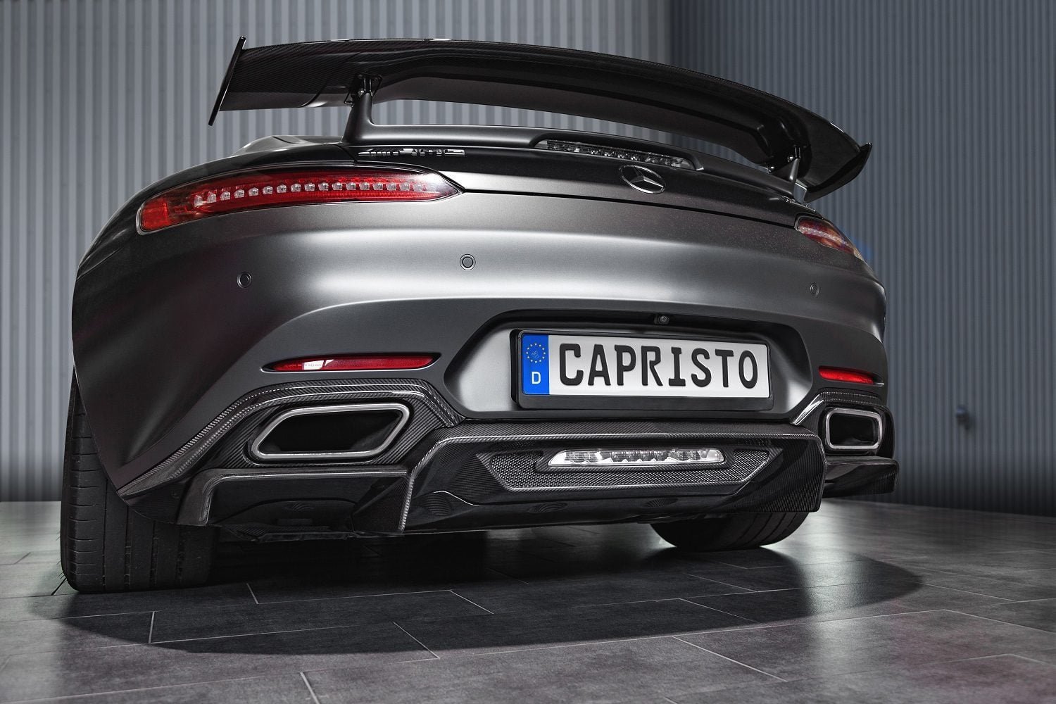 Capristo Carbon Rear Diffuser for R190 Mercedes-AMG GT / GTS