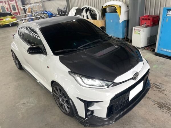 CW Motorhaube Bonnet Hood Carbon für Toyota Yaris GR