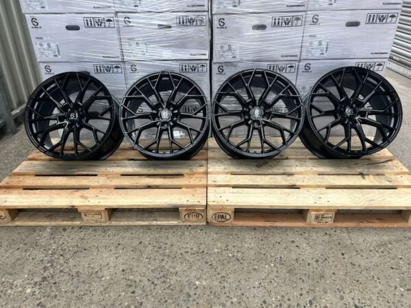 Für ⭐ VW ⭐ Arteon ID.4 Pro GTX Pure ID.5 Pro GTX ID.7 ProS Tiguan 5N CT Touareg CR ⭐ Toyota ⭐ Supra 20 Zoll Alufelgen für CS Wheels US1 Schwarz Glanz 9,0x20 ET30 5x112 5/112 9J