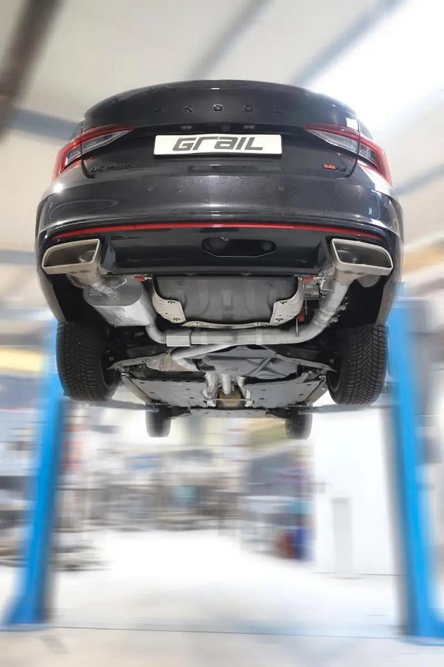 GRAIL Exhaust Audi TT RS 8S Coupe