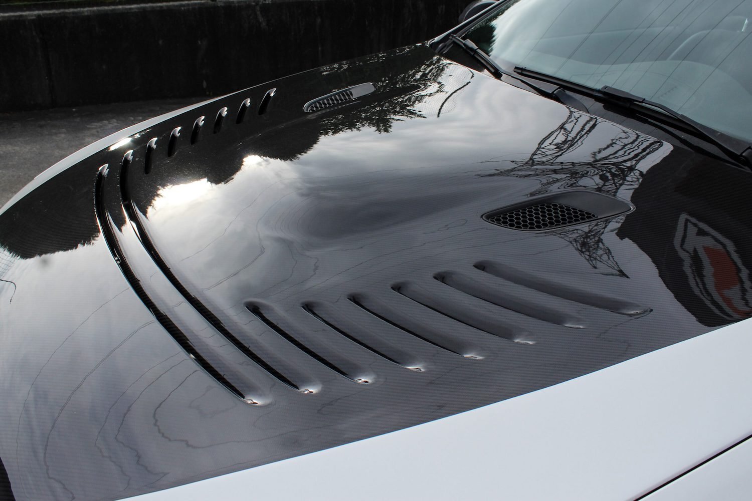 Karbonius Composites Carbon Vented Hood for E92 BMW M3 [E92VH01-PRM-AC-2]