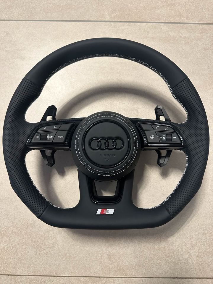 Lenkrad Audi A3 A4 A5 A6 A7 S3 S4 S5 S6 S7 RS3 RS4 RS5 RS6 RS7 Q3 Q5 SQ5 Q7 SQ7 R8 – Sportlenkrad Carbon Alcantara Leder individuell konfigurierbar – auch für Mercedes BMW VW...