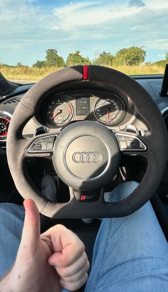 Lenkrad Audi A3 A4 A5 A6 A7 S3 S4 S5 S6 S7 RS3 RS4 RS5 RS6 RS7 Q3 Q5 SQ5 Q7 SQ7 R8 – Sportlenkrad Carbon Alcantara Leder individuell konfigurierbar – auch für Mercedes BMW VW...
