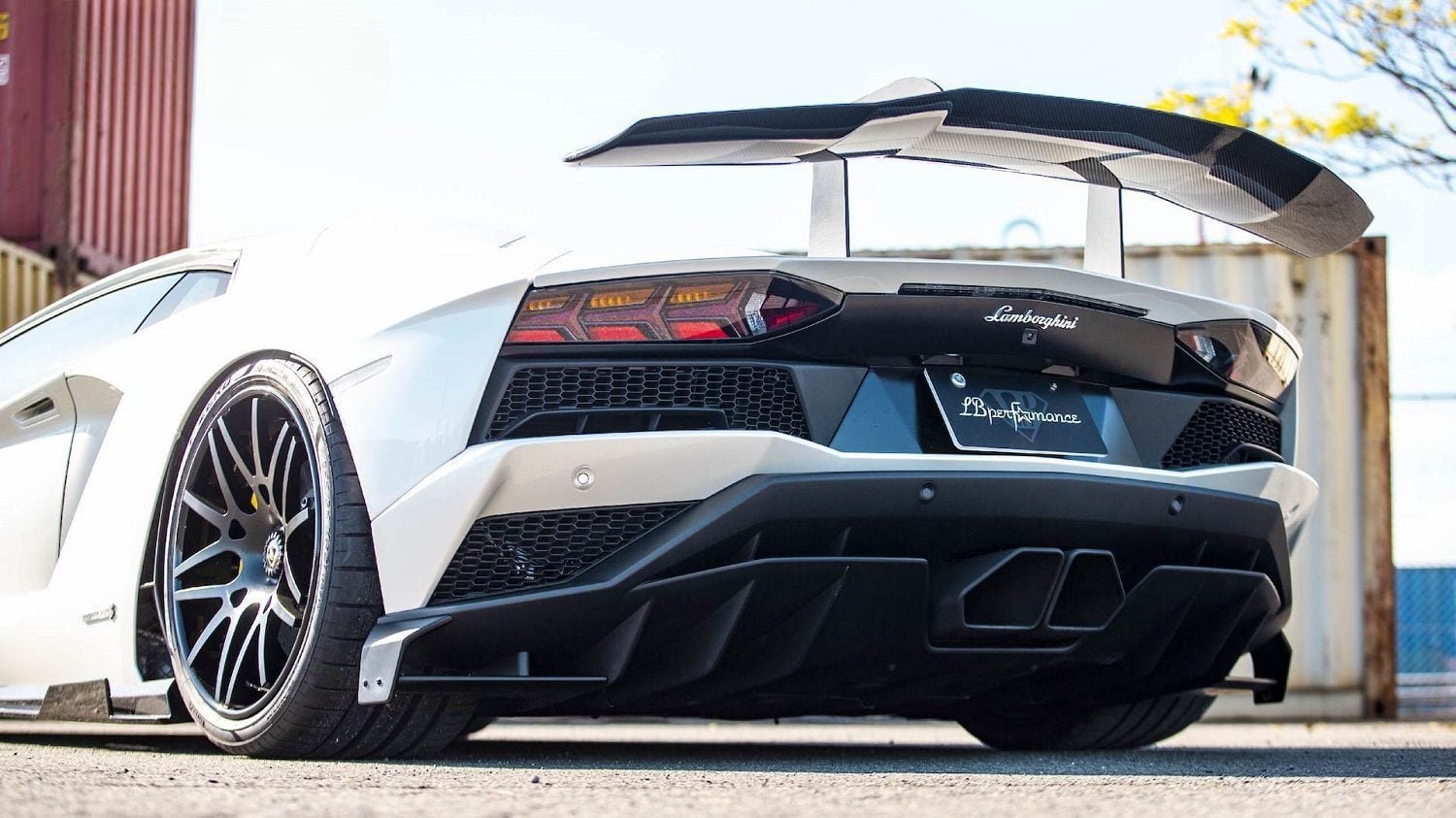 Liberty Walk LB★PERFORMANCE Rear Diffuser for LP740-4 Lamborghini Aventador S
