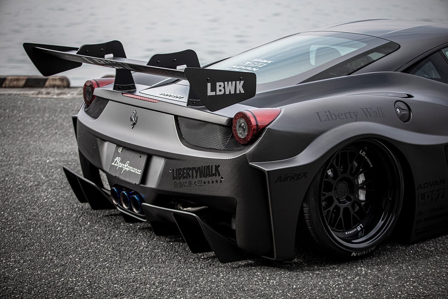 Liberty Walk LB-Silhouette GT Rear Diffuser for Type 142 Ferrari 458 Italia