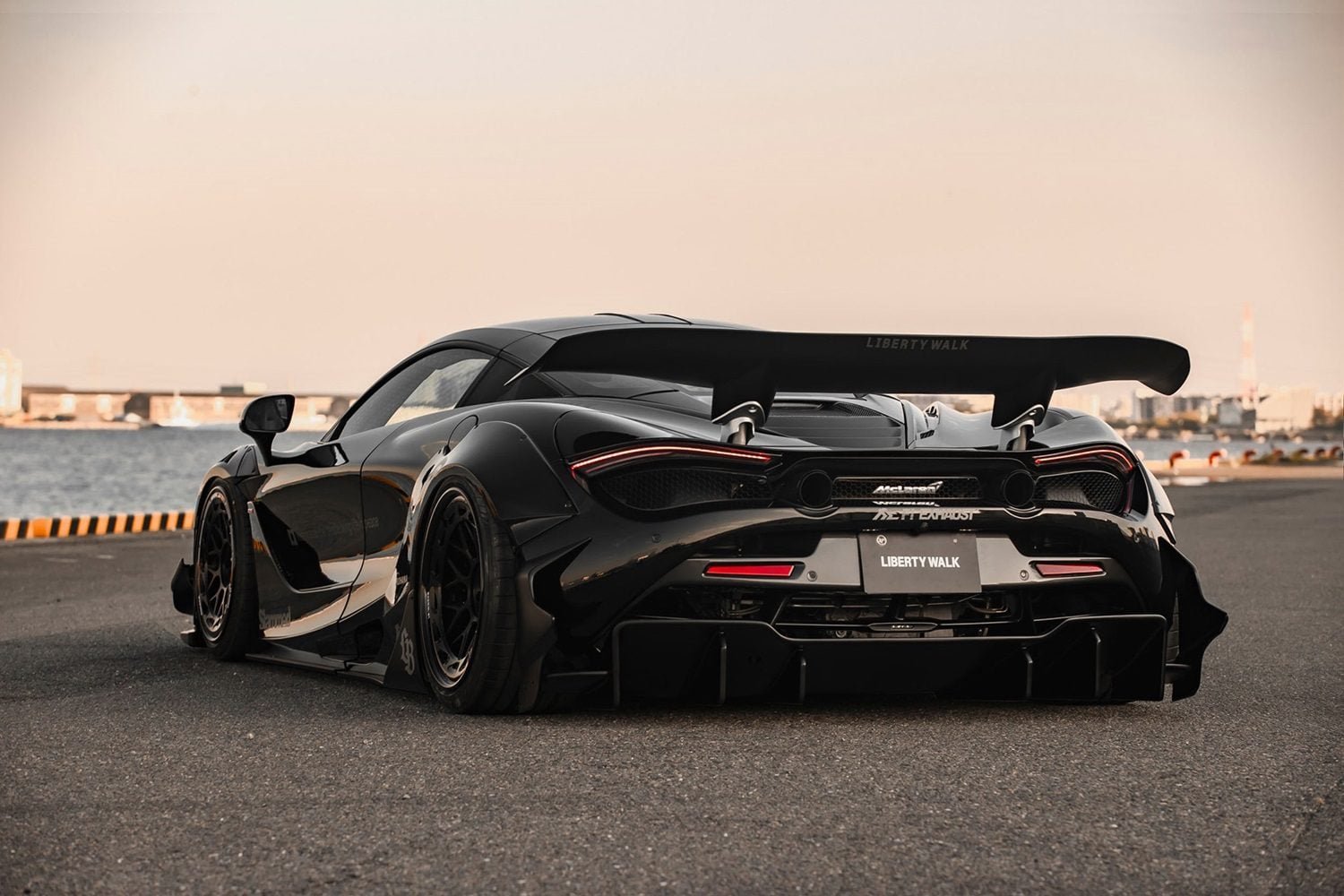 Liberty Walk LB-WORKS Rear Diffuser for McLaren 720S