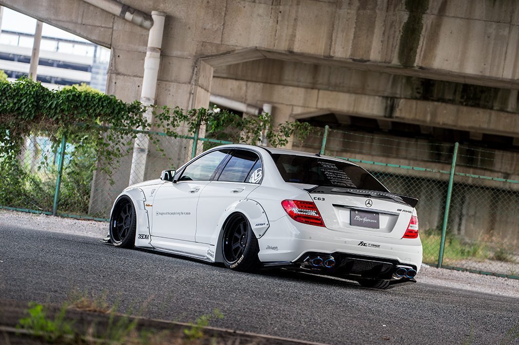 Liberty Walk LB-WORKS Rear Diffuser w/ Side Spoilers for W204 Mercedes-Benz C63 AMG