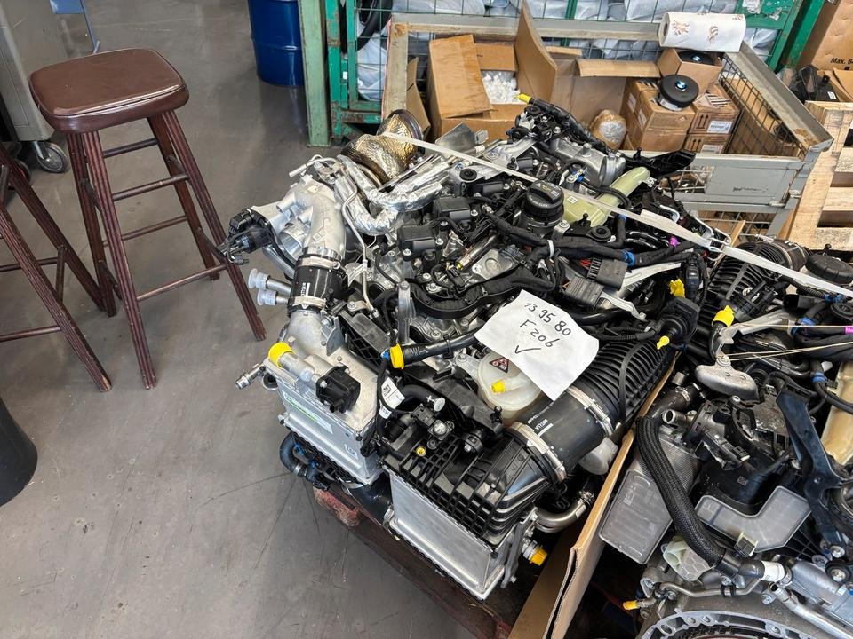 MERCEDES BENZ C63 AMG 2.0 MOTOR MOTEUR ENGINE 139580 139.580 NEU