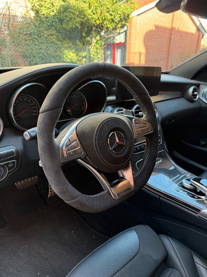 Mercedes Benz C63 AMG Lenkrad