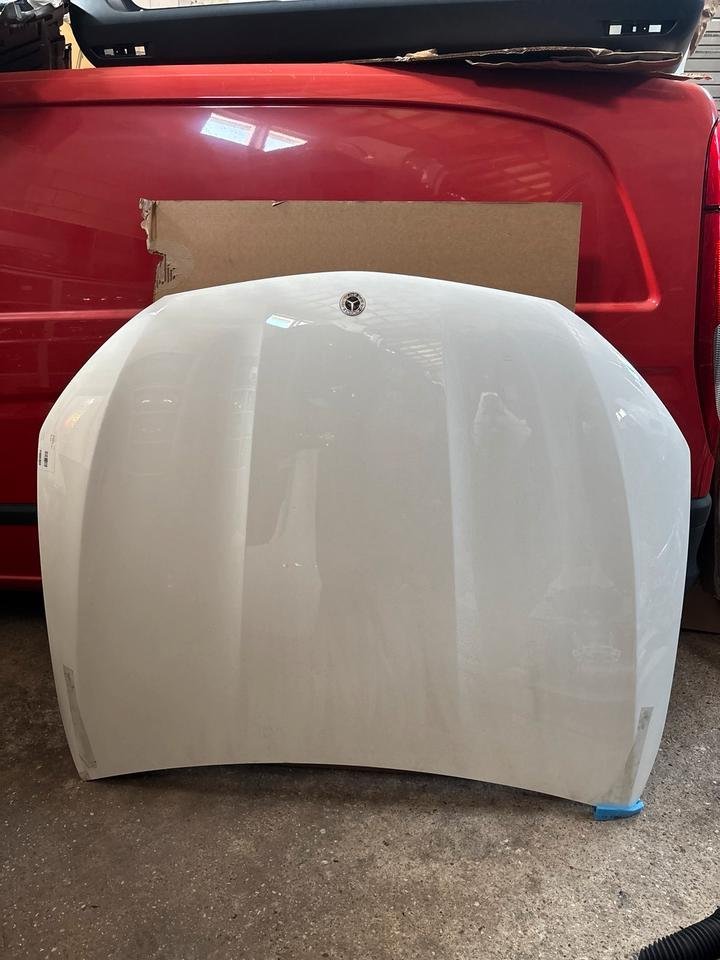 Mercedes Benz GLC w254 Motorhaube