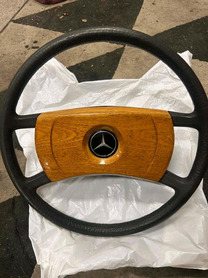 Mercedes-Benz-Lenkrad, Originalnummer 1164640017