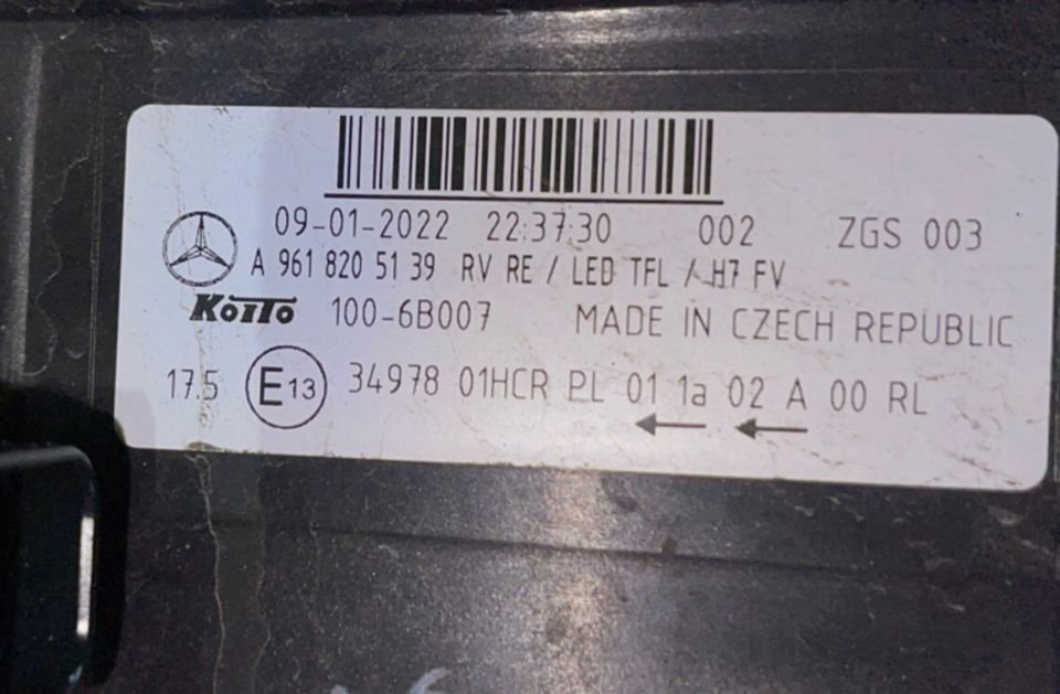 Mercedes-Benz Scheinwerfer Halogen Rechts Headlight A9618205139