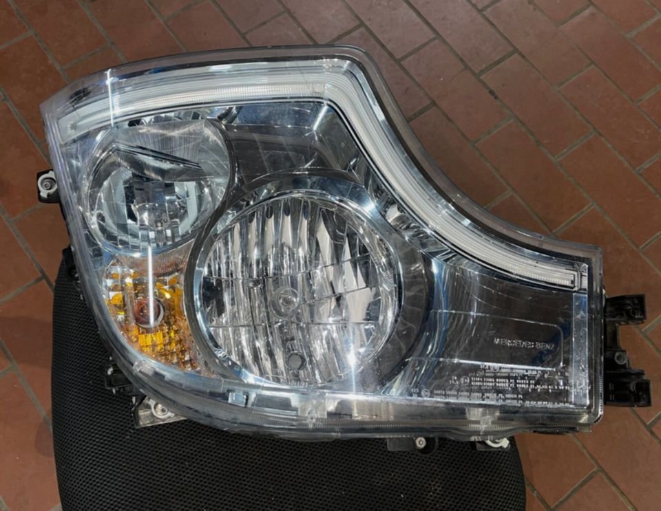 Mercedes-Benz Scheinwerfer Halogen Rechts Headlight A9618205139