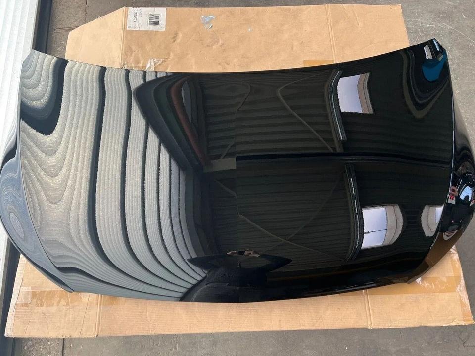 Mercedes Benz W447 V-Klasse/Vito Motorhaube Obsidianschwarz-Metal