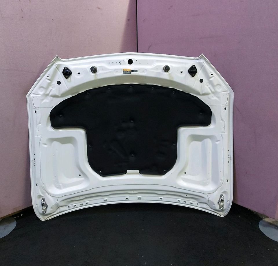 Mercedes C-Klasse W205 AMG 43 Motorhaube Farbcode 799