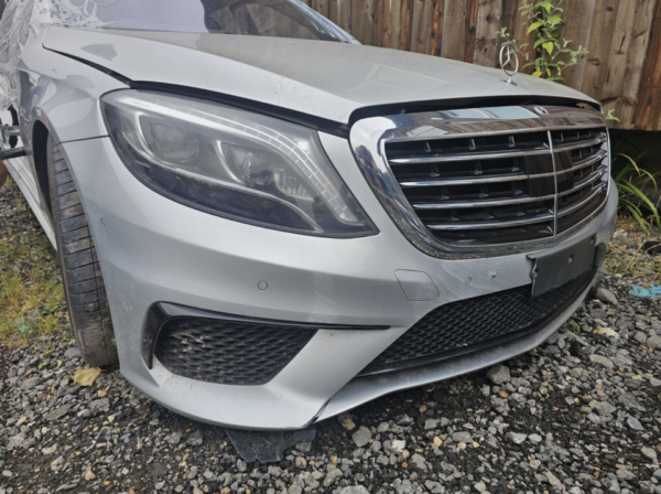 Mercedes C63 AMG Frontpaket Stoßstange Motorhaube Kotflügel 197