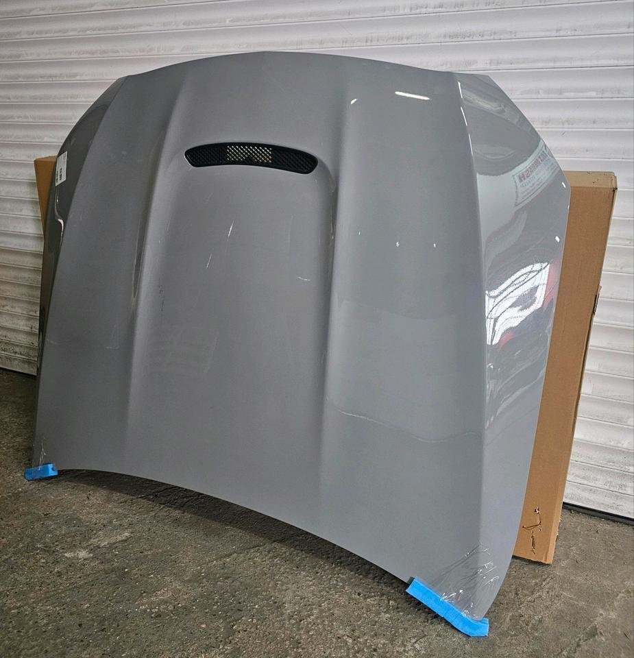 Mercedes C63 amg motorhaube W206