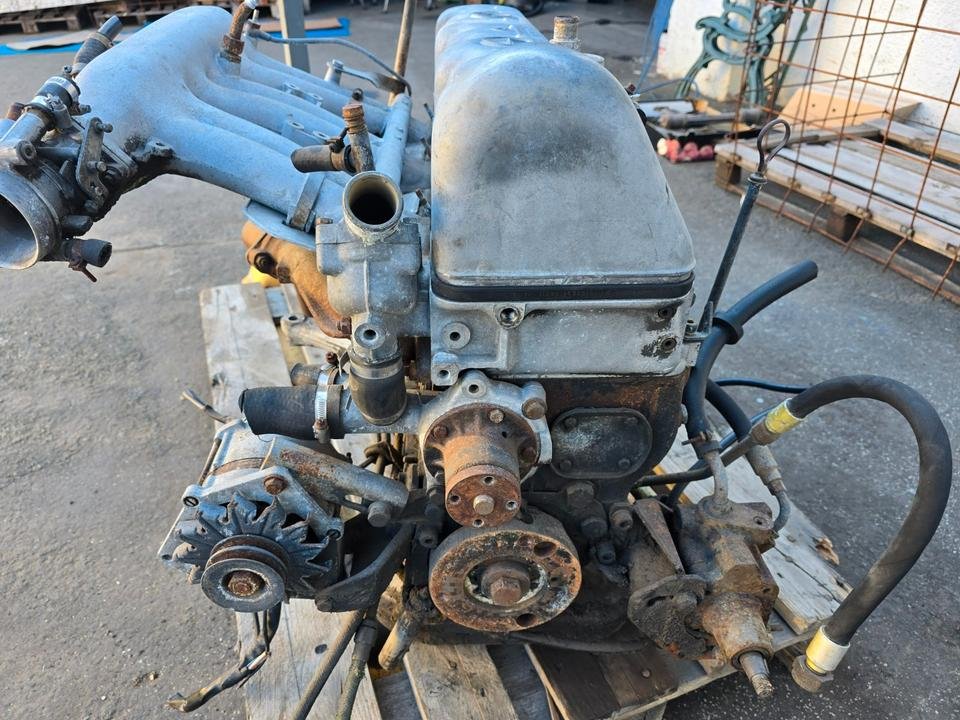 MERCEDES MOTOR 114.980 MIT AUTOMATIK GETRIEBE ENGINE 250CE W114