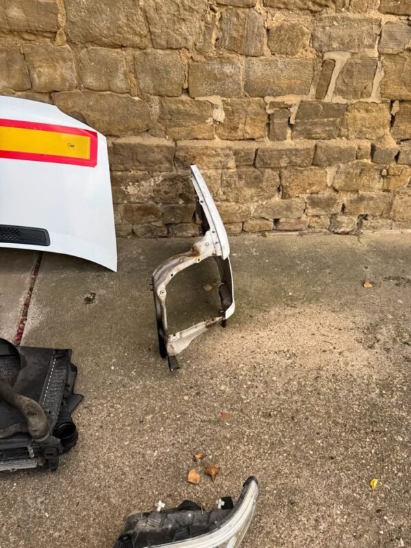 Mercedes Sprinter W901-W904 Frontpaket Motorhaube. Kottflügel