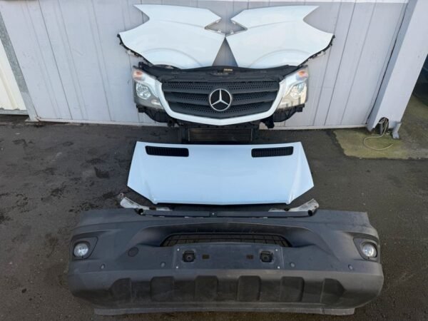 Mercedes Sprinter W906 Frontpacket Motorhaube Kühler Scheinwerfer
