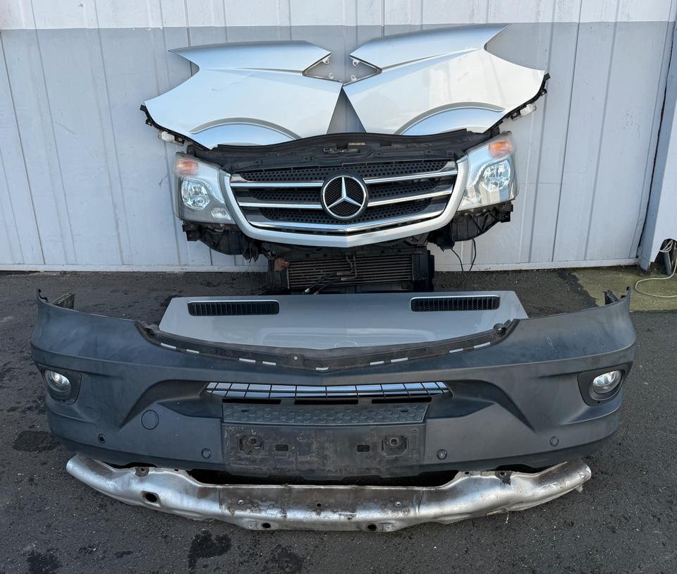 Mercedes Sprinter W906 Frontpacket Motorhaube Kühler Scheinwerfer