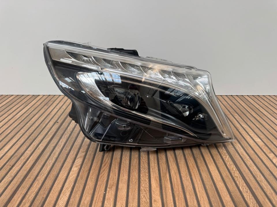 Mercedes Vklasse Vito W447 ILS W4479061501 Scheinwerfer Headlight
