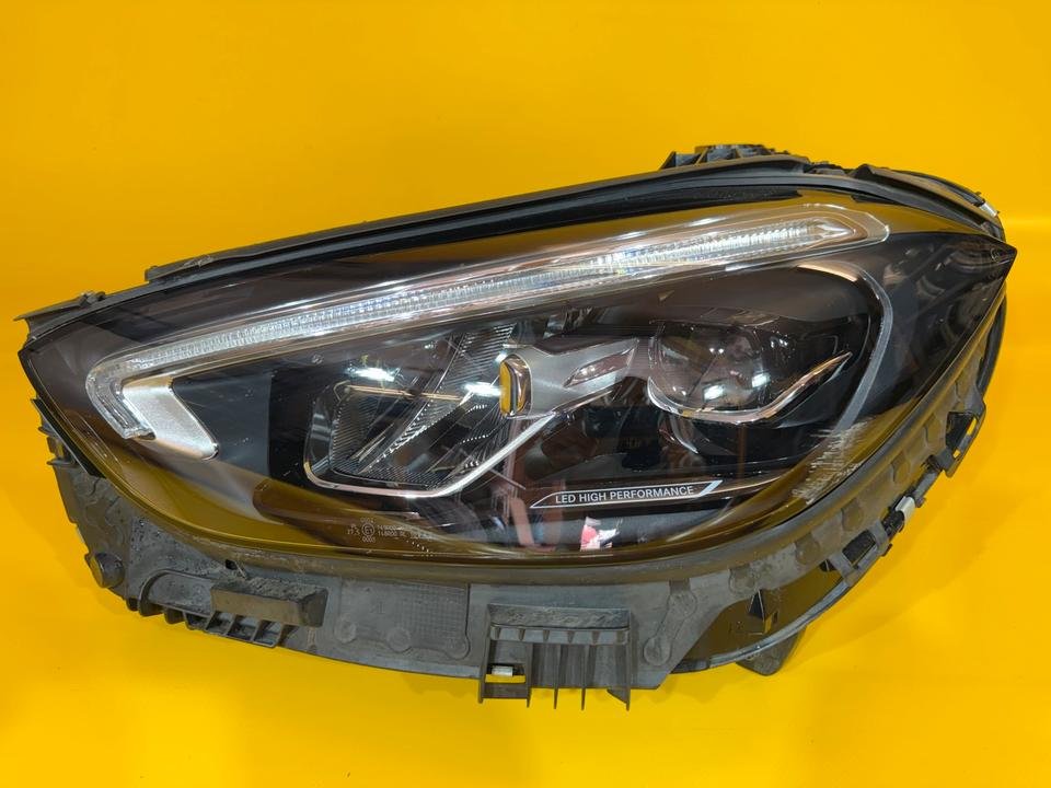 Mercedes W204 C-Klasse AMG 63 Facelift Motorhaube