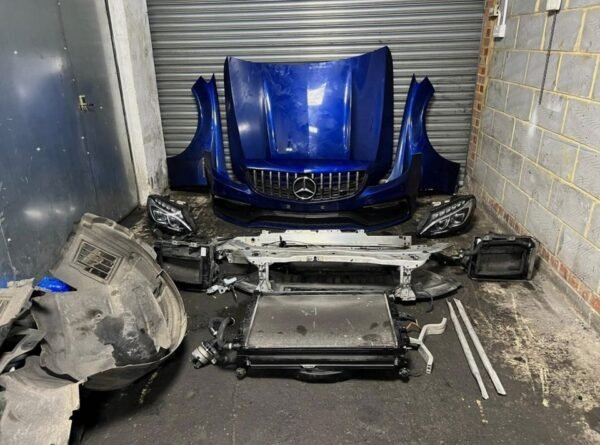 Mercedes W205 C63 AMG Frontpaket Motorhaube Stoßstange Kotflügel