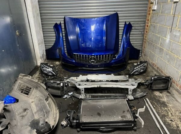 Mercedes W205 C63 AMG Frontpaket Motorhaube Stoßstange Kotflügel