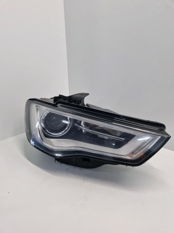 Orig.Audi A3 Frontscheinwerfer 8V0941032 Xenon Rechts Headlight