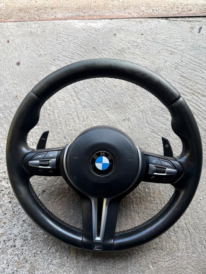 Original BMW M4 F82 Lenkrad komplett mit Airbag / M-Lenkrad