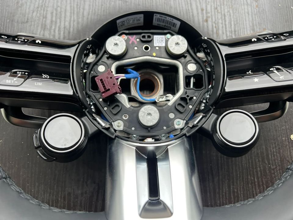 Original Mercedes Benz AMG Lenkrad A09946016098S16 A0994603107 NE