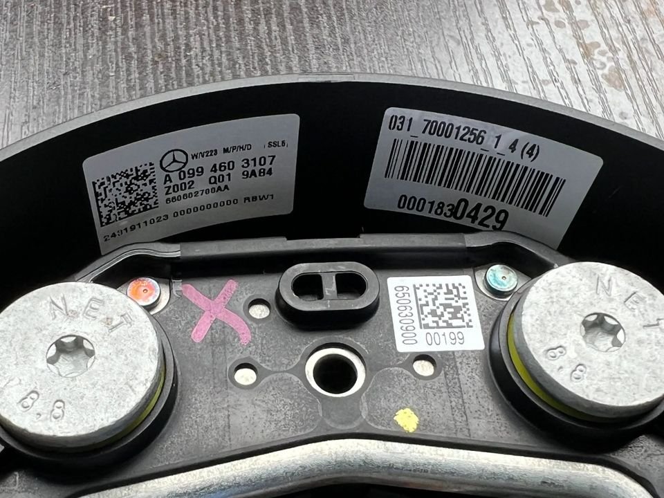 Original Mercedes Benz AMG Lenkrad A09946016098S16 A0994603107 NE