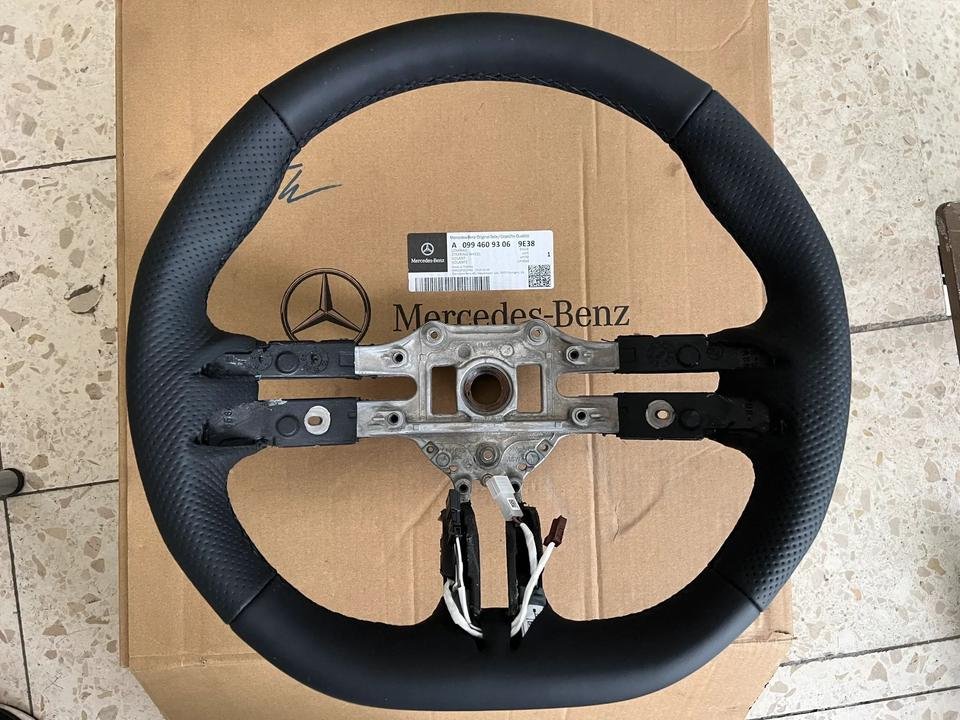 Original Mercedes-Benz Lenkrad A0994609306 9E38 NEU