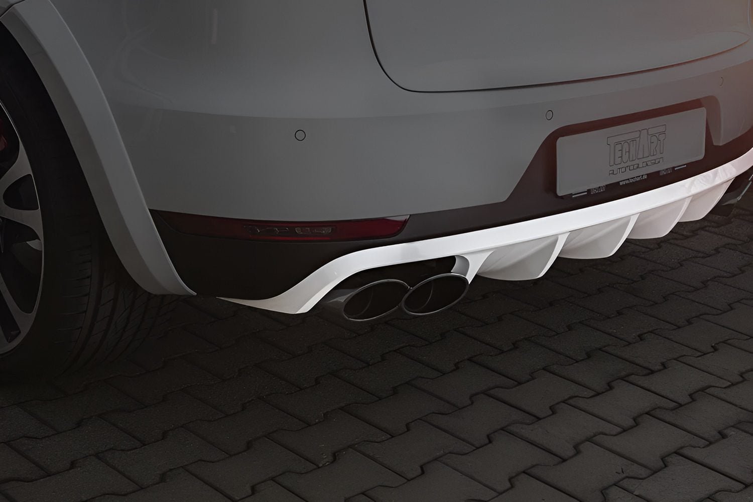 TECHART Rear Diffuser for 95B Porsche Macan (all models) [B95.100.500.009]