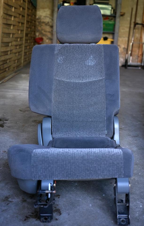 Toyota Land Cruiser Rückbank-Sitze – kaum genutzt, guter Zustand