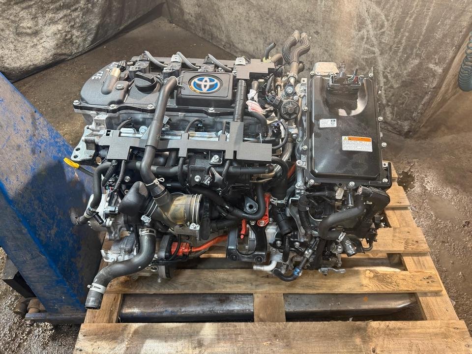 Toyota Prius CH-R 1,8L 2ZR-FXE Motor Triebwerk Engine