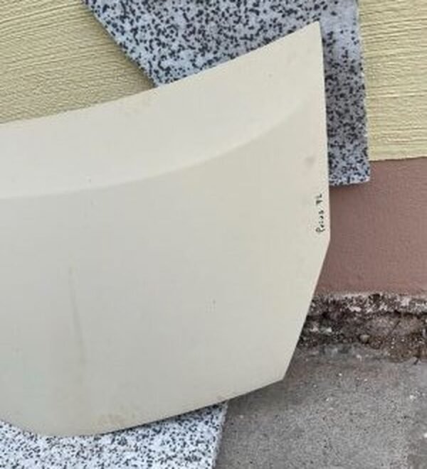 Toyota Prius Plus Motorhaube 2018 Facelift Taxi Fronthaube beige