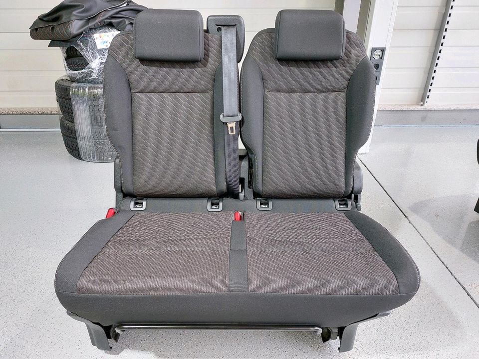 Toyota Pro Ace 3er Sitzbank 2+1